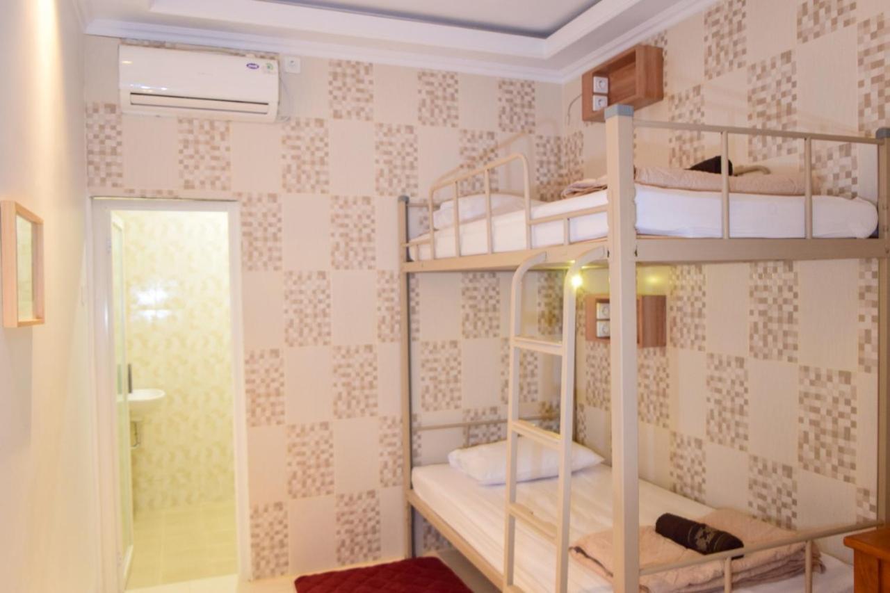 The Cabin Purwokinanti Hotel Yogyakarta Exterior photo